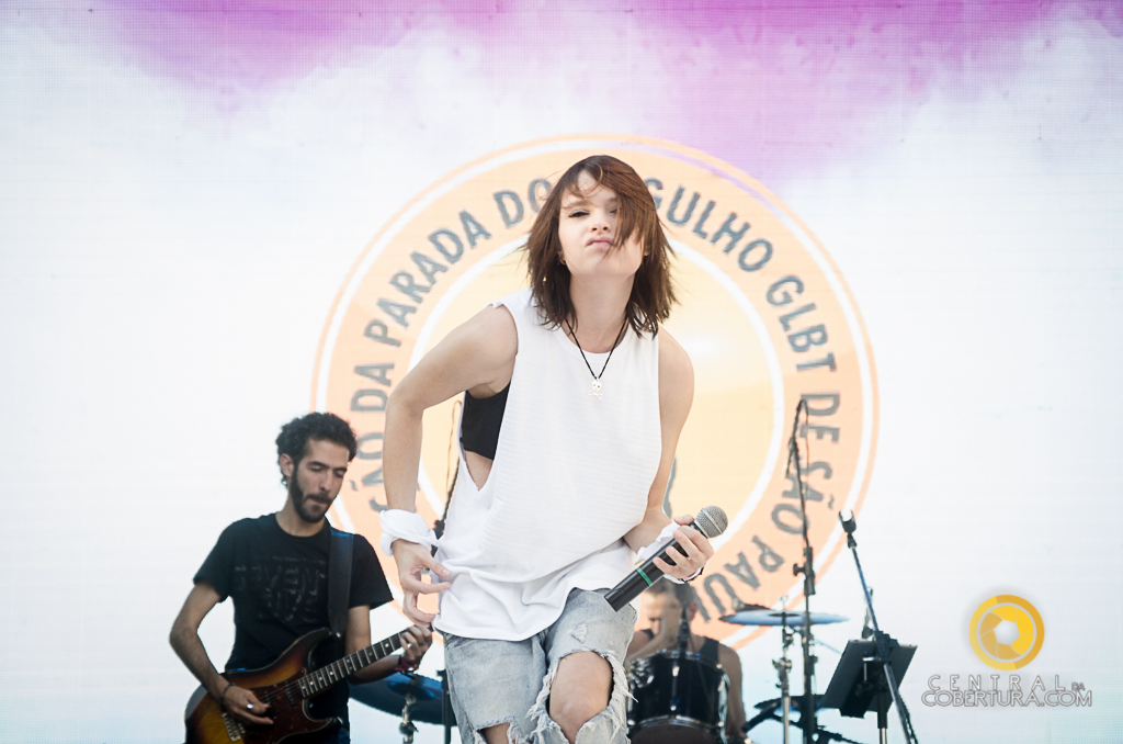 Show de Tamara Angel na Feira Cultural LGBT