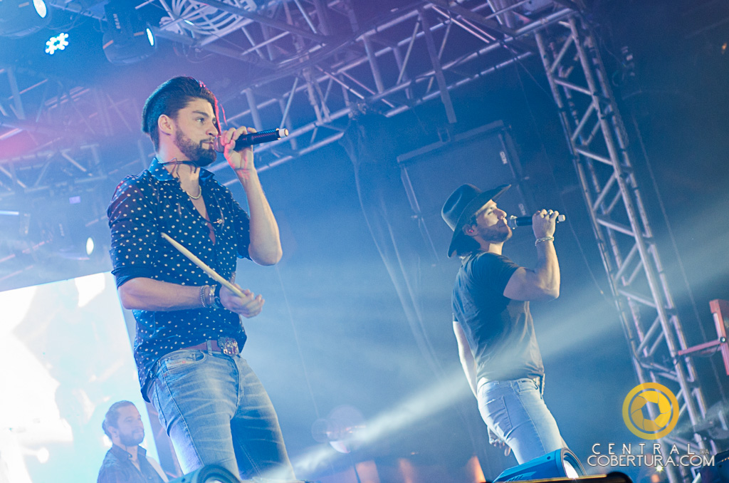 Festival sertanejo com Munhoz & Mariano e Paula Mattos