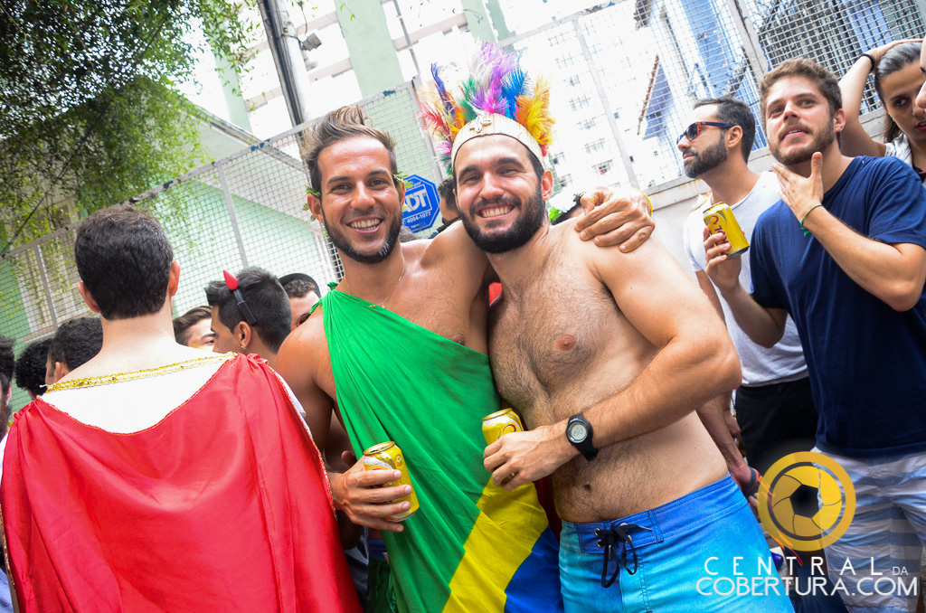 Bloco Agrada Gregos 2016