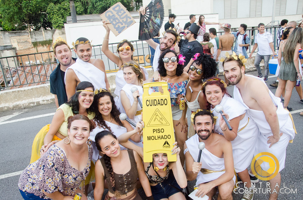 Bloco Agrada Gregos