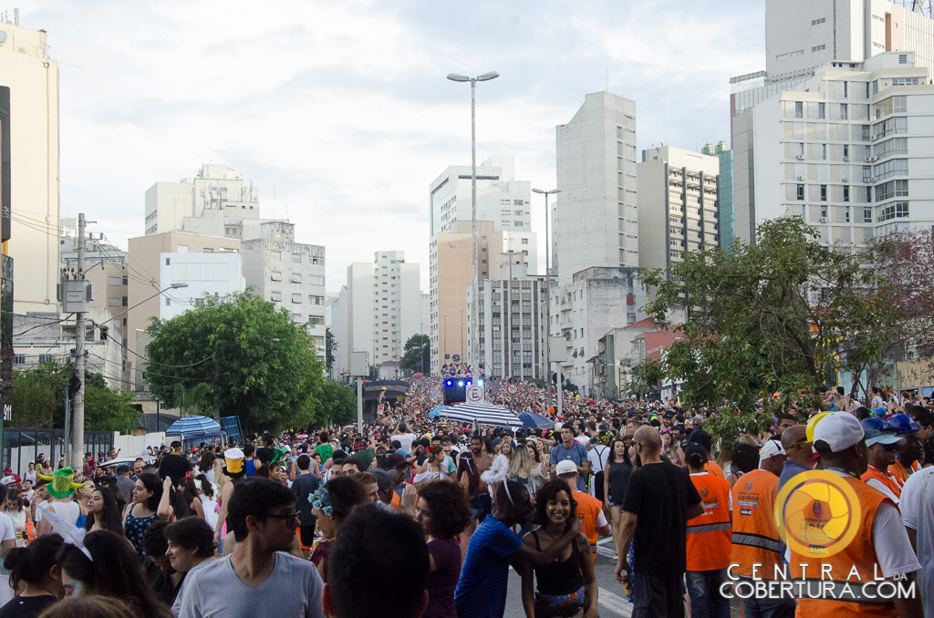 Bloco Agrada Gregos
