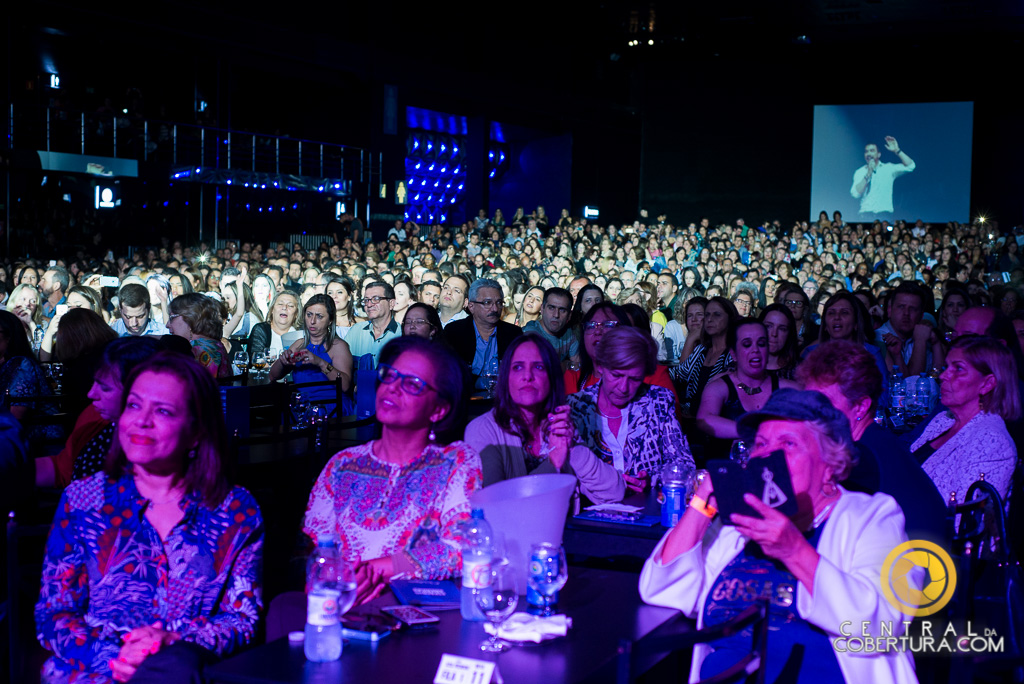 Padre Fabio se apresenta no Espaço das Américas
