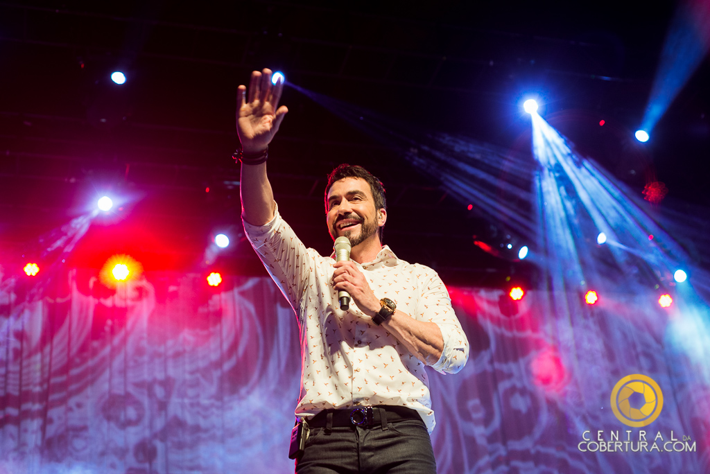 Padre Fabio se apresenta no Espaço das Américas