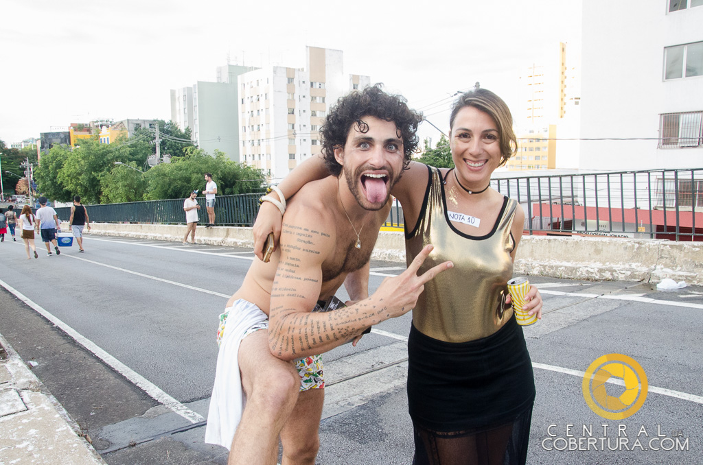 Bloco Agrada Gregos