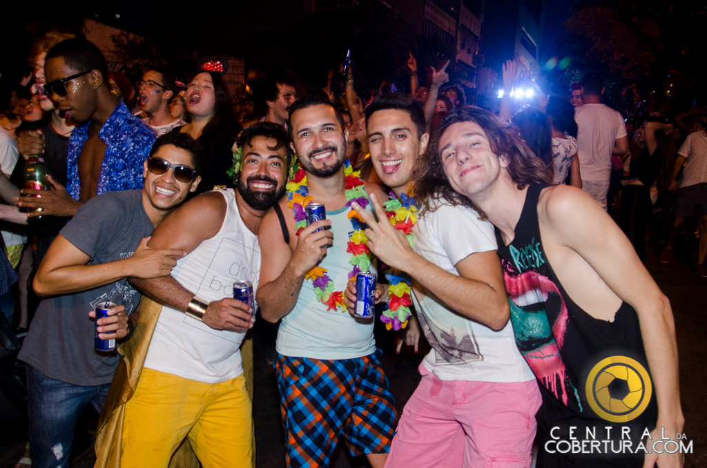 Bloco Agrada Gregos